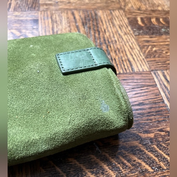 Banana Republic Green Cow Leather Clutch - Picture 7 of 14
